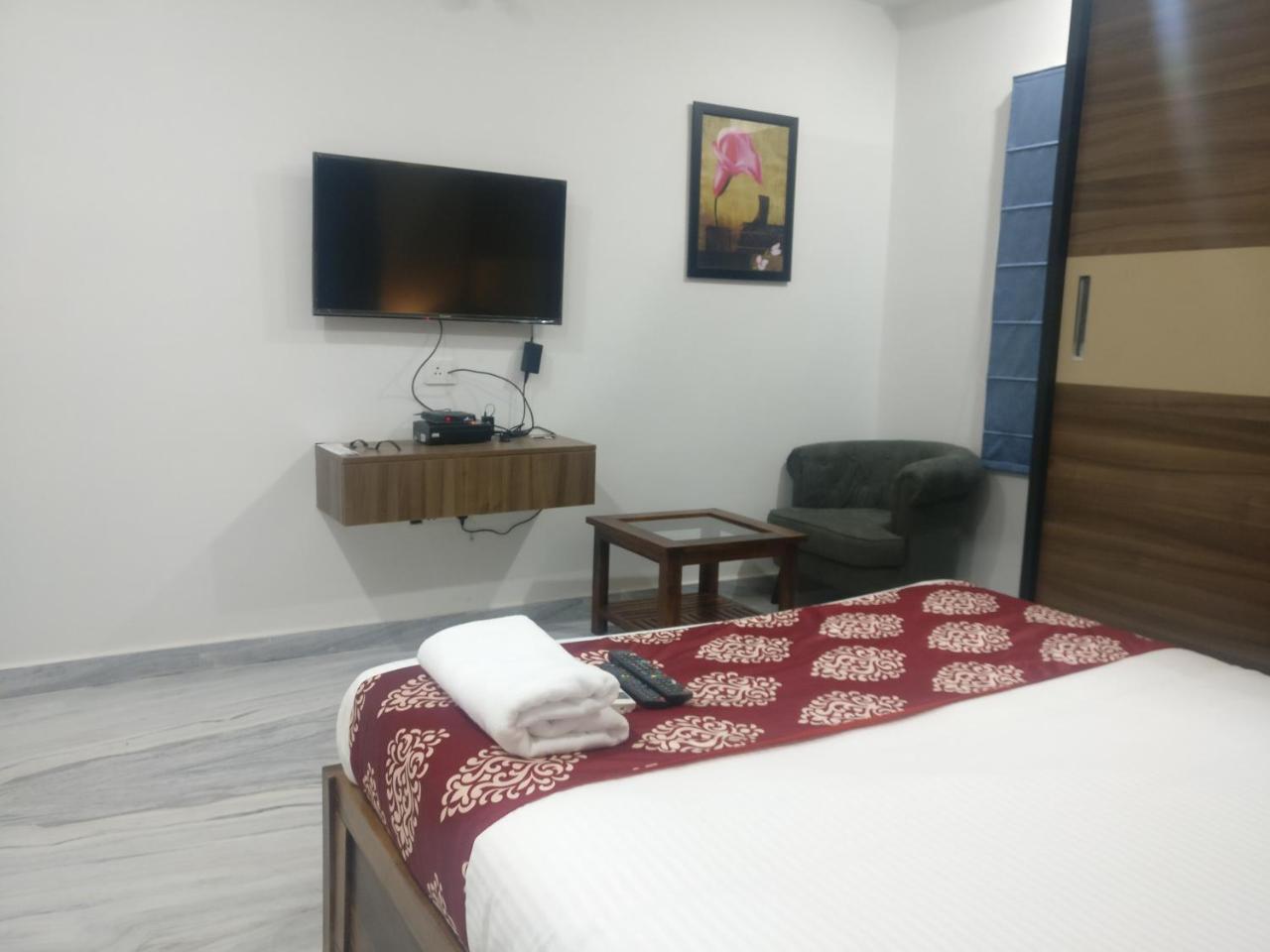 Misty Lake Guest House Hyderabad Exteriör bild